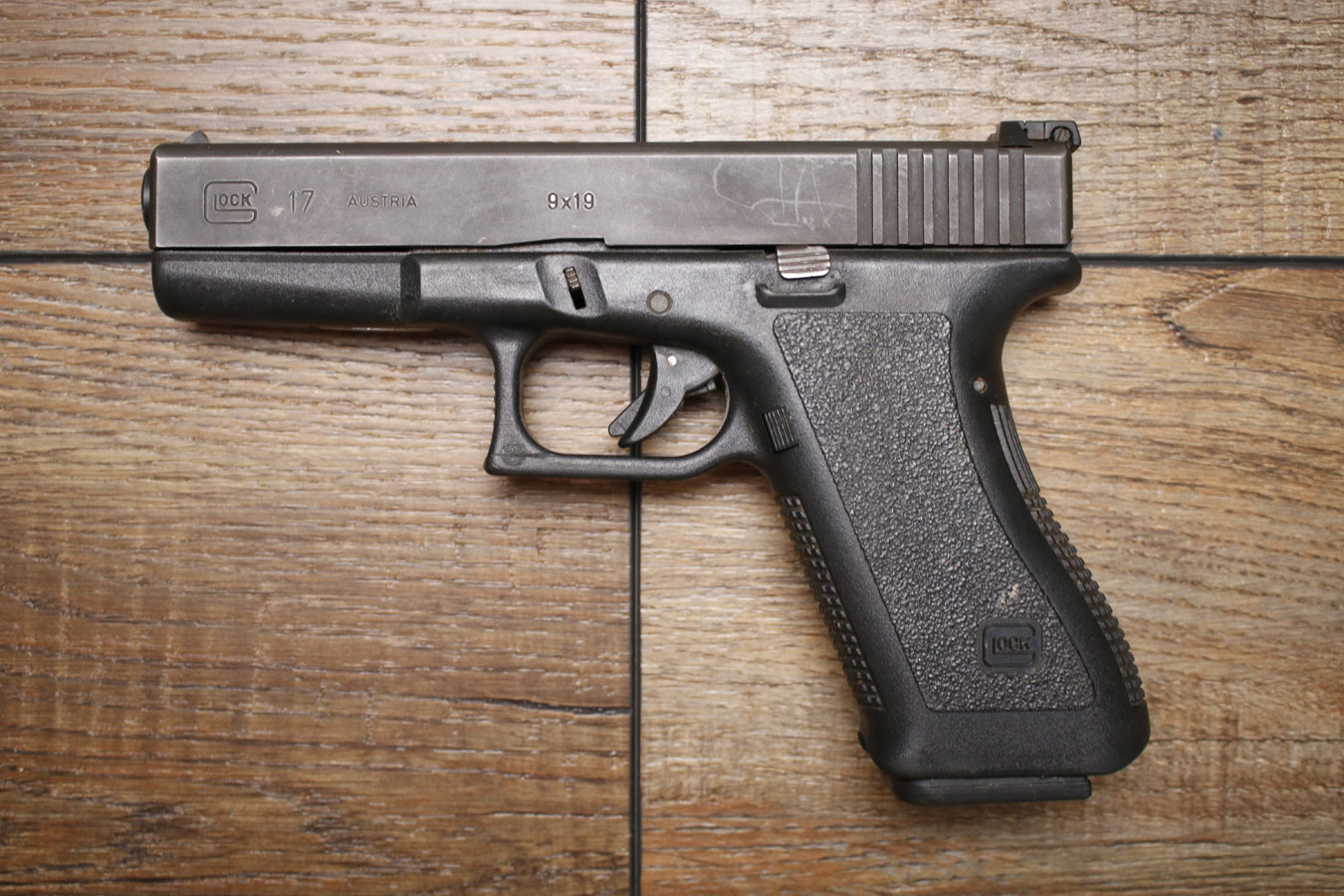 GLOCK 17 Gen2 9mm Police Trade-In Pistol